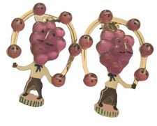 Les Nereides circus fruit
