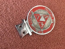 VINTAGE CAR BADGE.( I.A.M