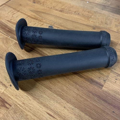 Pairs saracen handlebar - pairs,