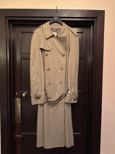 Vintage burberry trench coat - burberry,