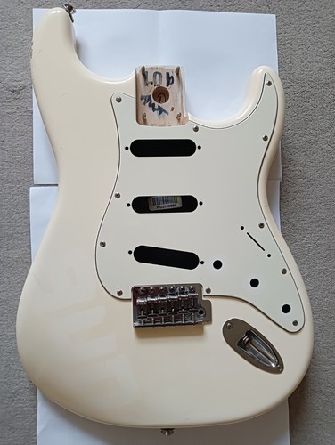 Fender mexican stratocaster - fender,