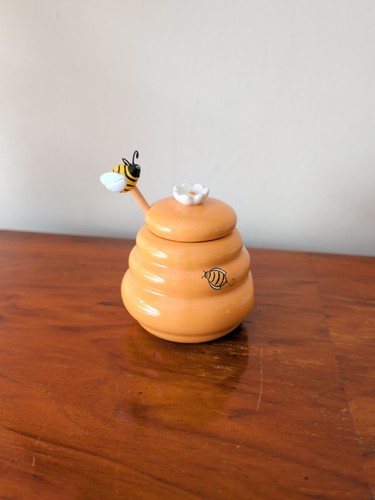 Ceramic bee hive honey - hive, pot