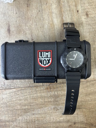 Luminox navy seal - luminox,