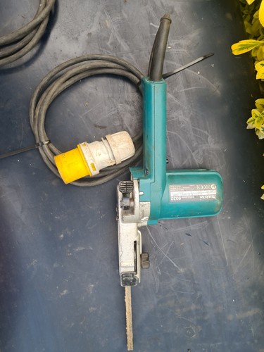 Makita 9032 110v finger file