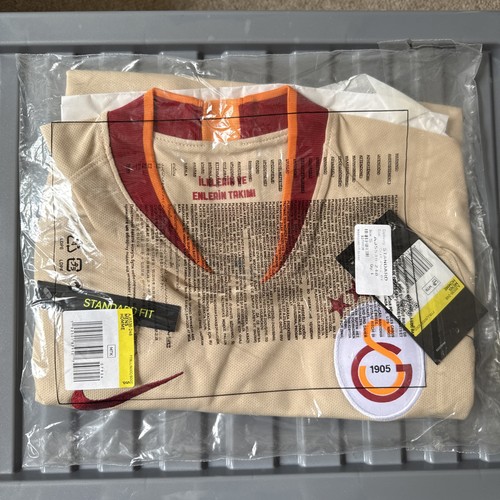 Galatasaray 2019 2020 away - galatasaray,