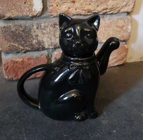 Vtg black cat - shaped, teapot