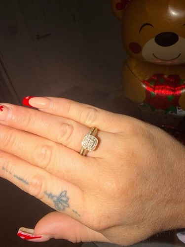 9ct yellow gold diamond - gold,