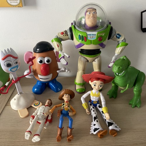 Toy story figure bundle - story,