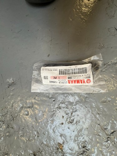 Yamaha engine mount - r1,