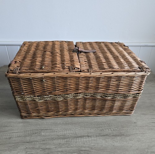 Vintage wicker picnic hamper - wicker,