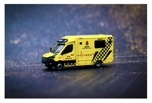 Tiny mercedes benz sprinter - tiny,