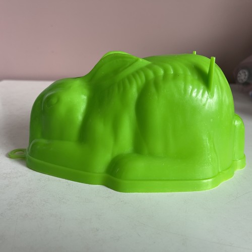 Rabbit jelly mould green