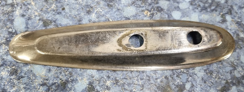 Bonnet emblem badge plinth - bonnet,