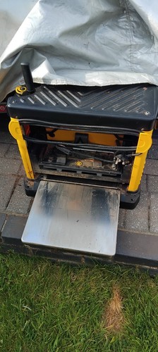 Dewalt dw733 thicknesser - dewalt,
