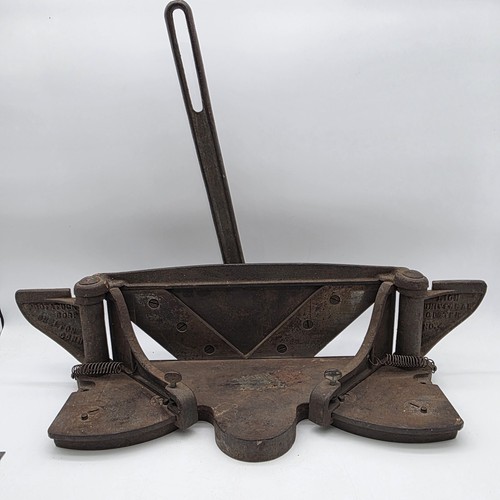 Antique lion miter trimmer - lion, no