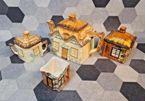 Vintage keele street - street, pottery