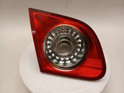 Volkswagen passat tail light - volkswagen,