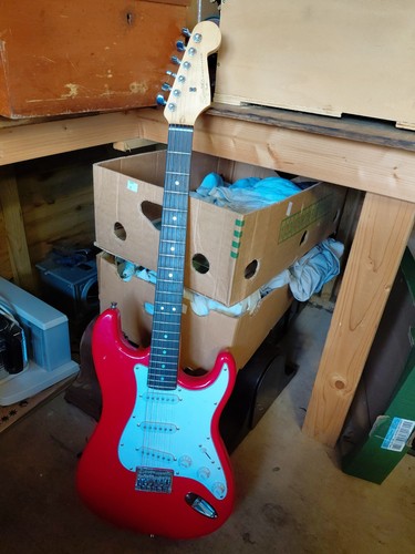 Fender squier strat red - fender,