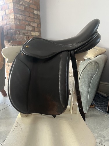 Black country saddle - black,