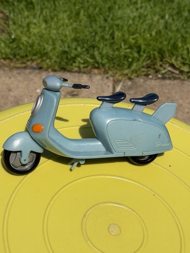 This light blue 2002 - light,