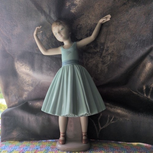 Retired lladro ballerina - lladro,