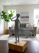 Handcrafted Wire Woman Figurine – Modern Metal Mesh Art & Home Décor