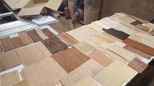 Mixed wood veneer offcuts - mixed,