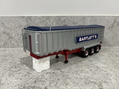 Corgi tri axle - corgi, tipper