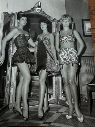 Vintage 1950s press - vintage,