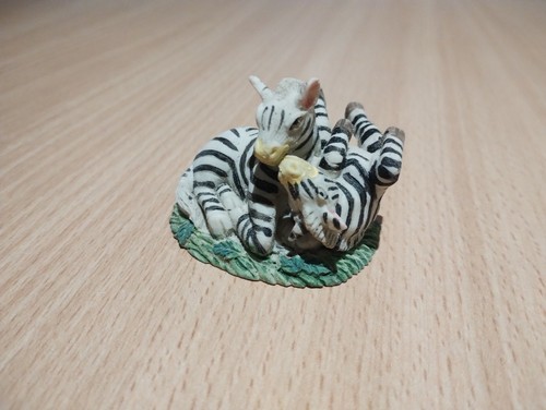 Resin zebra figurine small - zebra, –