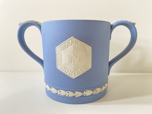 Wedgwood jasperware girl guide - wedgwood,