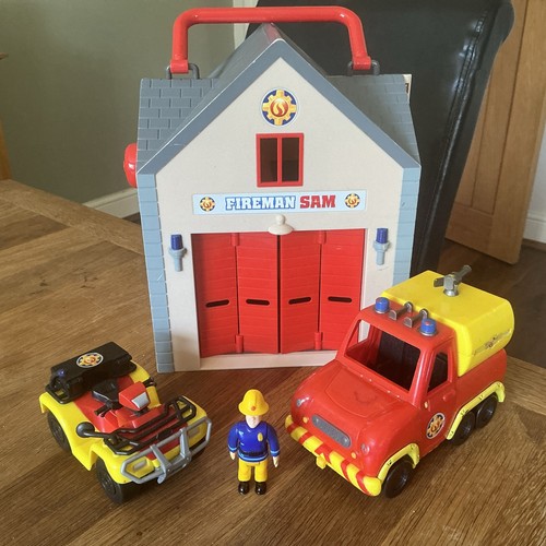 Fireman sam deluxe fold - sam, fold-out