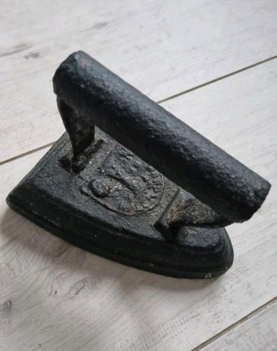 Vintage cast iron - iron, flat