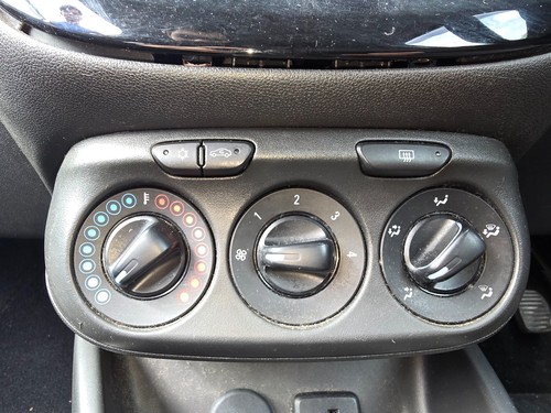 Vauxhall corsa air con - e,