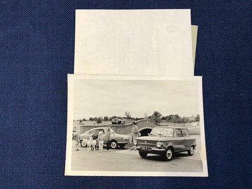 Original black white press - white,