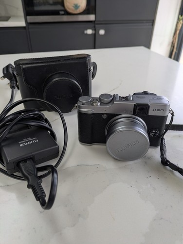 Fujifilm x20 digital camera - digital,
