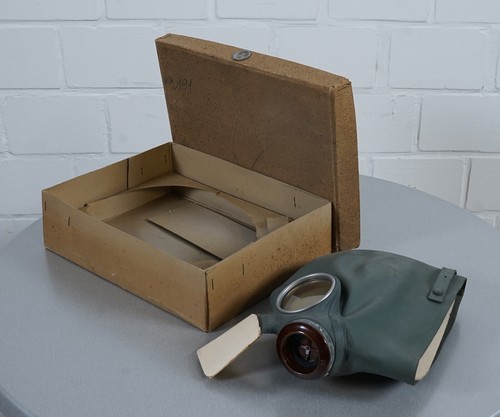 Gas mask folk - , abc