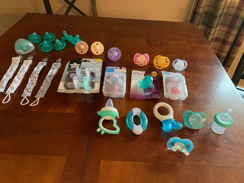 Baby girl lot pacifiers mam - girl,