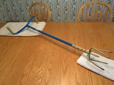 Garden Claw Gold Soil Dirt Twist Cultivator Adjustable Handheld Garden Tiller