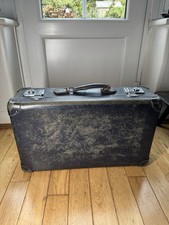 Great Condition: Globe Trotter