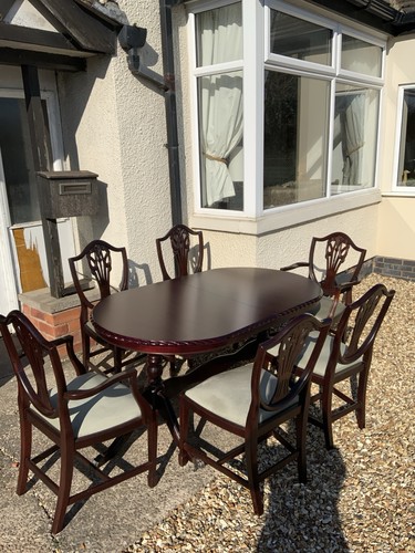 Dining table and chairs - 6,