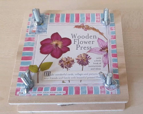 Vintage wooden mini flower - mini,