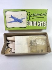 VINTAGE 1940’s BATEMANS SOLID KITS KITTIHAWK 1:72 SCALE MODEL