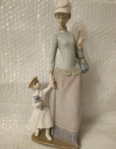 Vintage lladro lady with - lladro,