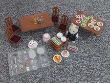 Sylvanian Families Wedding Table & Chairs with Butler Food & Lots of Extras. VGC