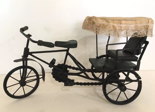 Vintage metal miniature large - metal,