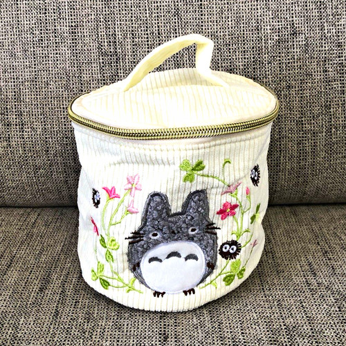 Studio ghibli totoro - studio,