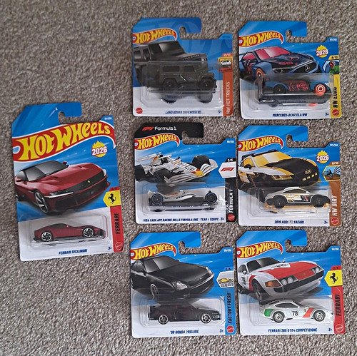 Hot wheels car 64 diecast - 1:64,