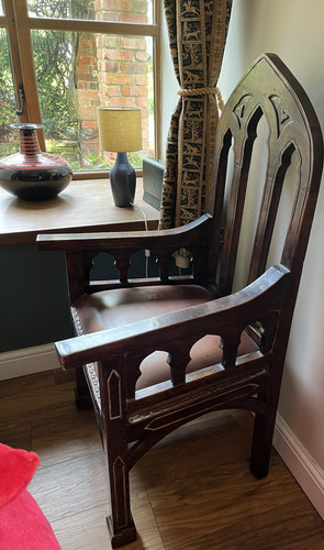 Dark wood accent - dark,