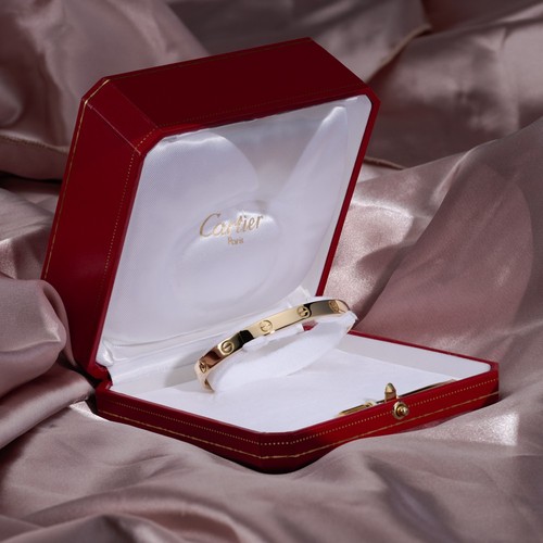 Cartier love bracelet - cartier,